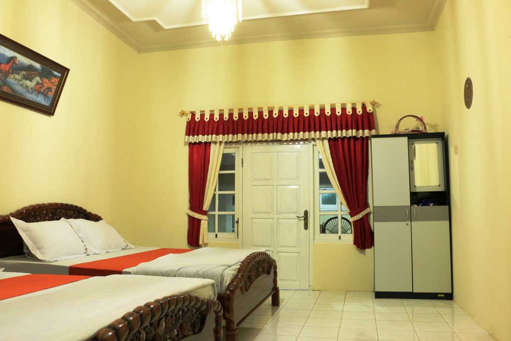 risa homestay dieng